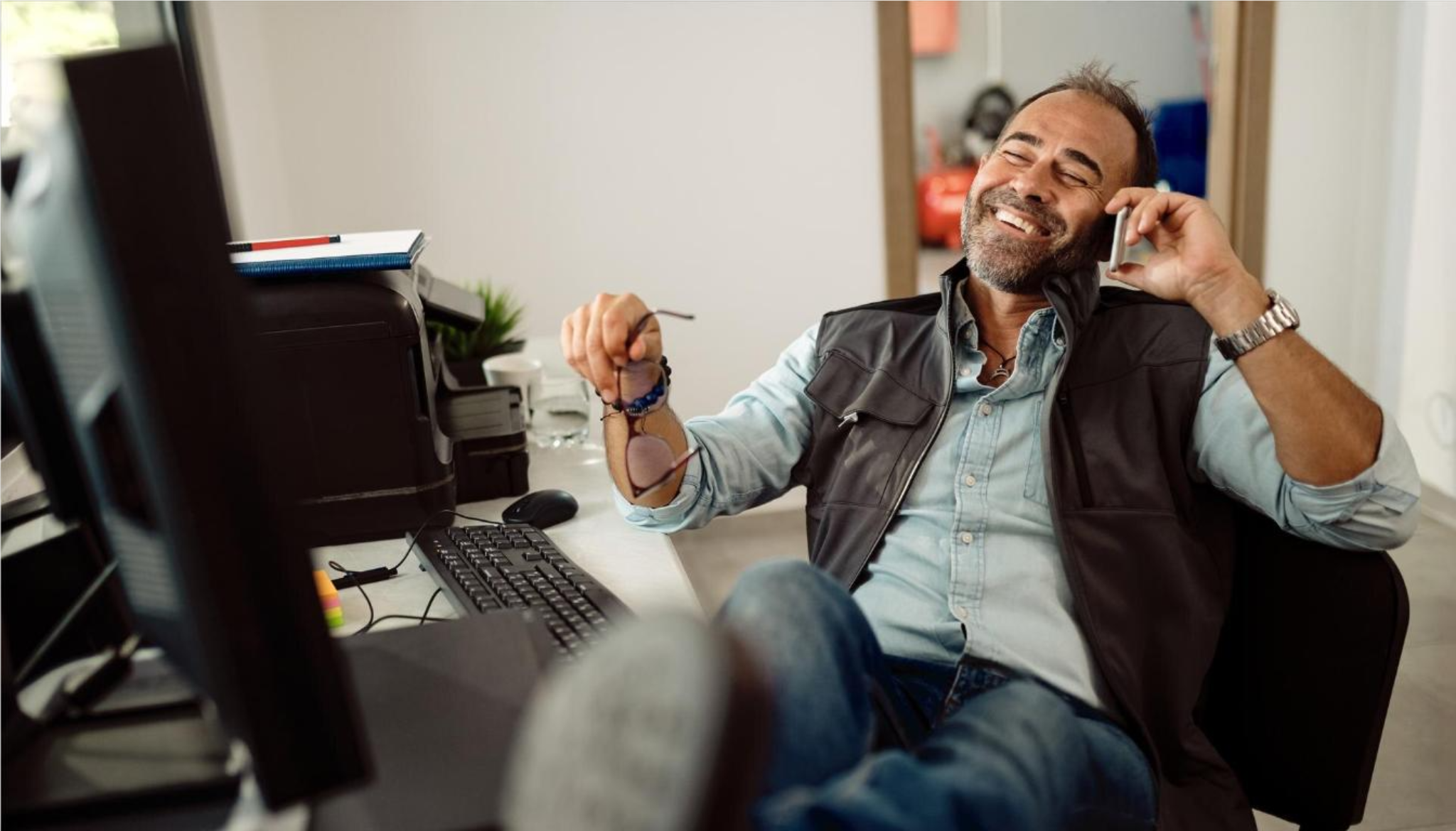 Make 2025 Your Best Year Yet with PS Lightwave's Hosted PBX Solutions