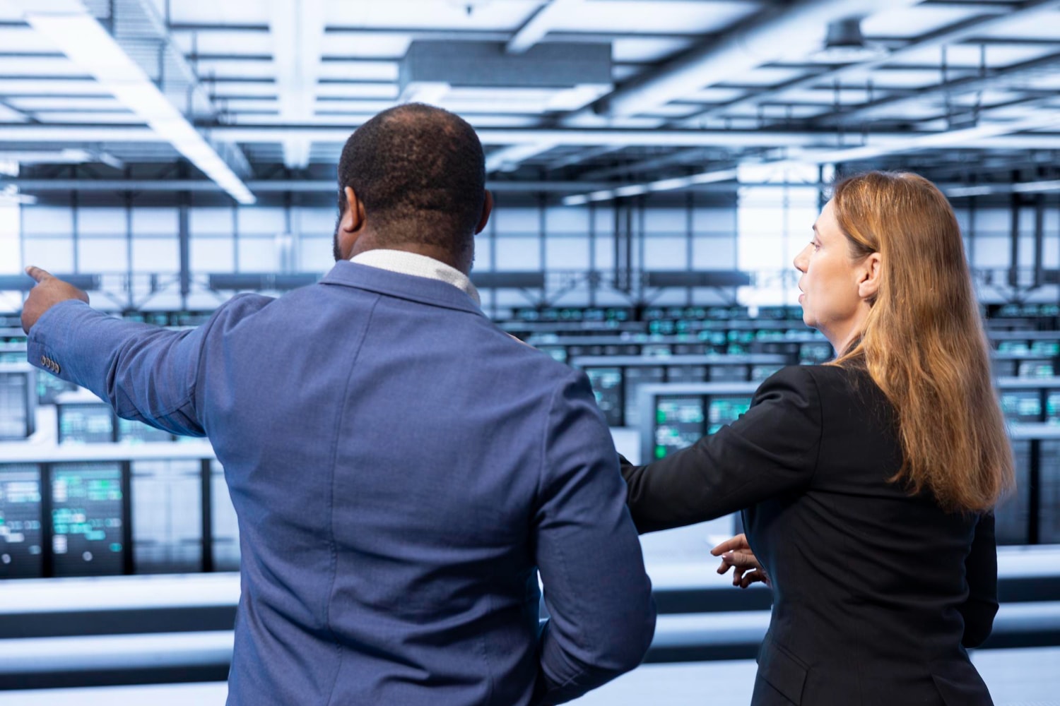 State-of-the-art data center infrastructure supporting enterprise internet providers with secure and high-performance business internet services.